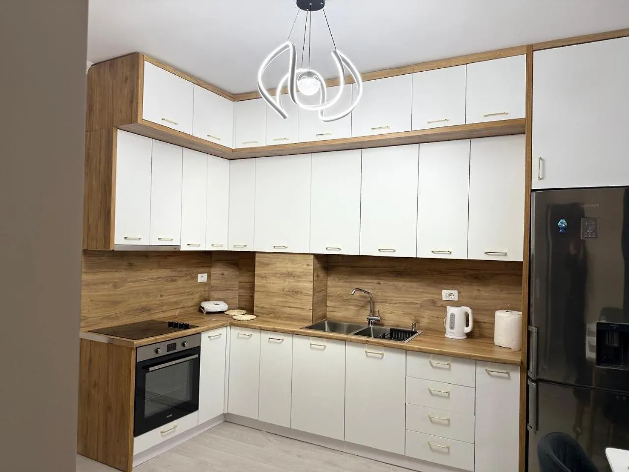 Apartment Liqeni Comfort Stay Tirana Albania